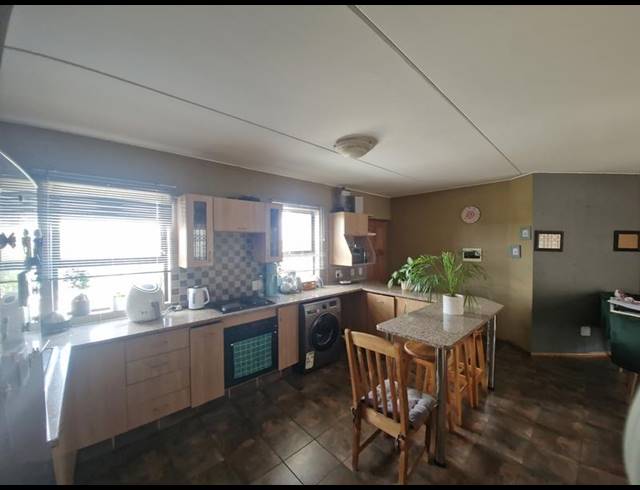 2 BEDROOM APARTMENT FOR SALE IN GOSFORTH PARK